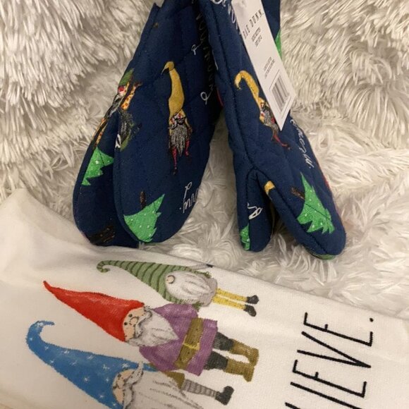NWT RAE DUNN GNOME "BELIEVE" KITCHEN TOWELS AND "SO VERY MERRY" OVEN MITTS SET - Picture 5 of 5